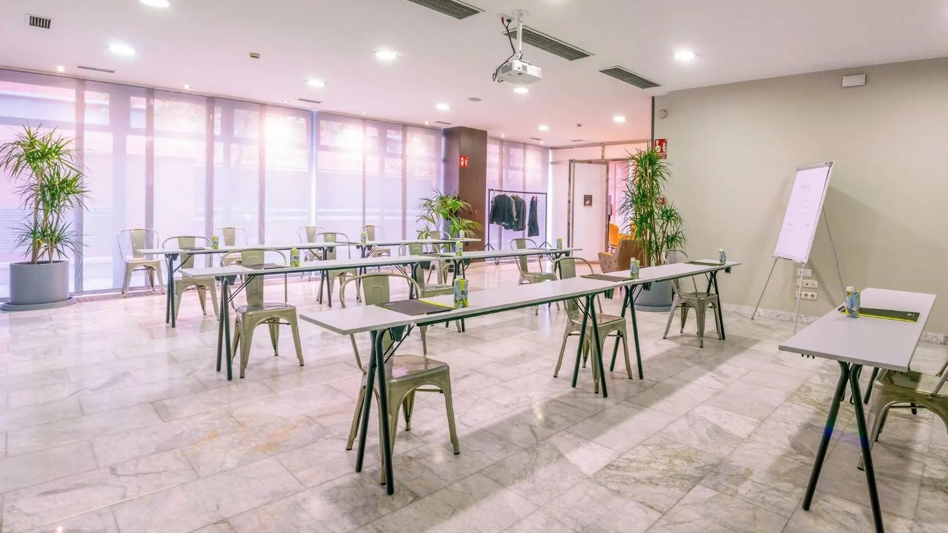 Hotell Sercotel Madrid Aeropuerto